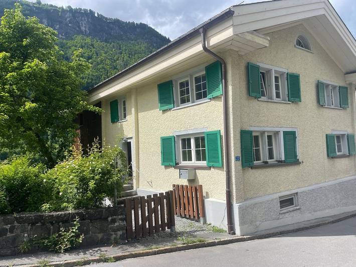 Ganze Ferienwohnung, Ferienhaus Casa Nonna - 4.5 Zimmer Ferienhaus in Linthal (Glarnerland), Glarus Süd