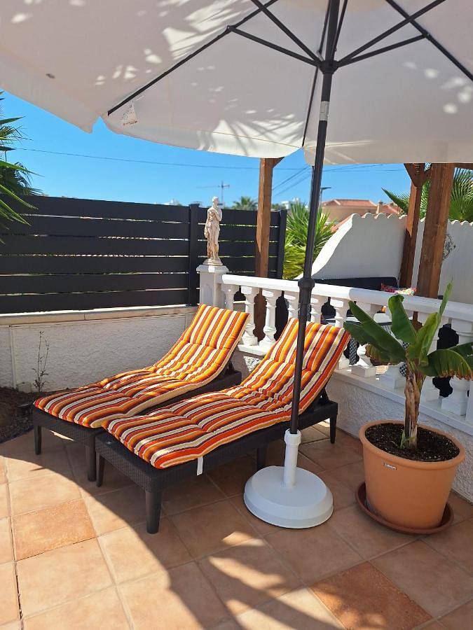 Casa rural para 5 personas, con vistas además de piscina y jardín en Rojales - 2