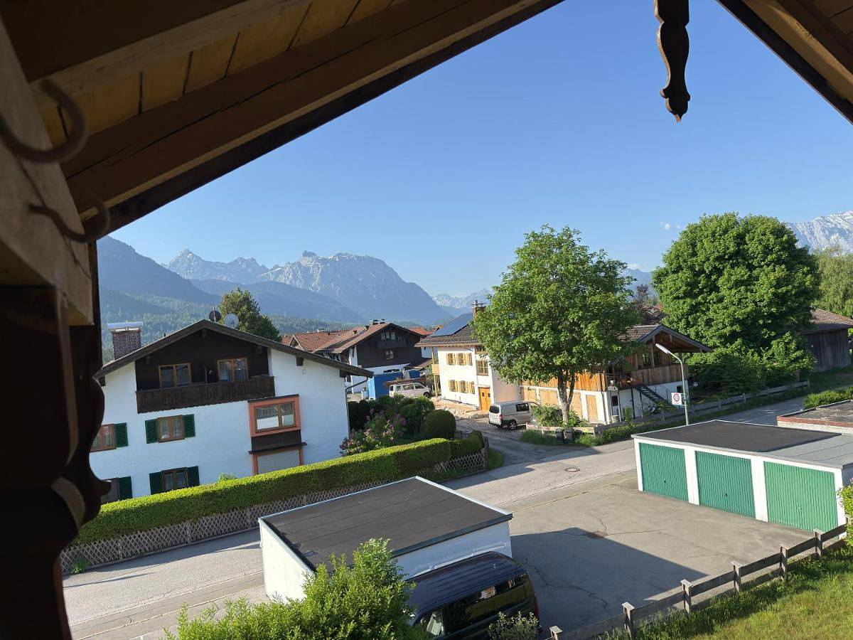 Alpenvilla Liboria Wallgau mit Sauna Garten und 5 Schlafzimmern in Wallgau, Walchensee
