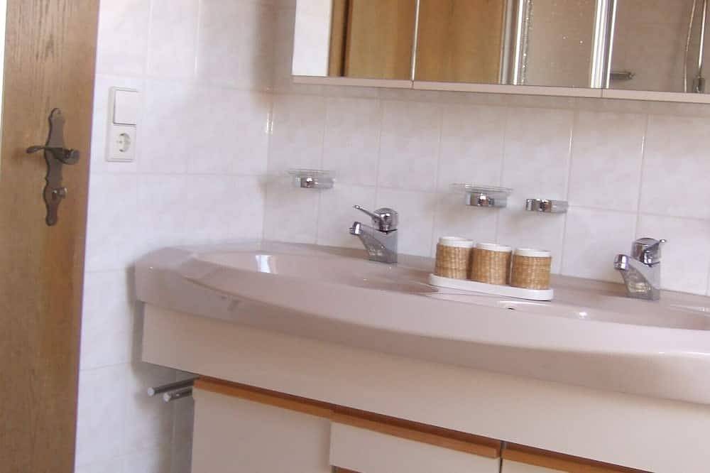 Ganze Wohnung, Ferienwohnung , Altensteig/Garrweiler in Altensteig, Nordschwarzwald