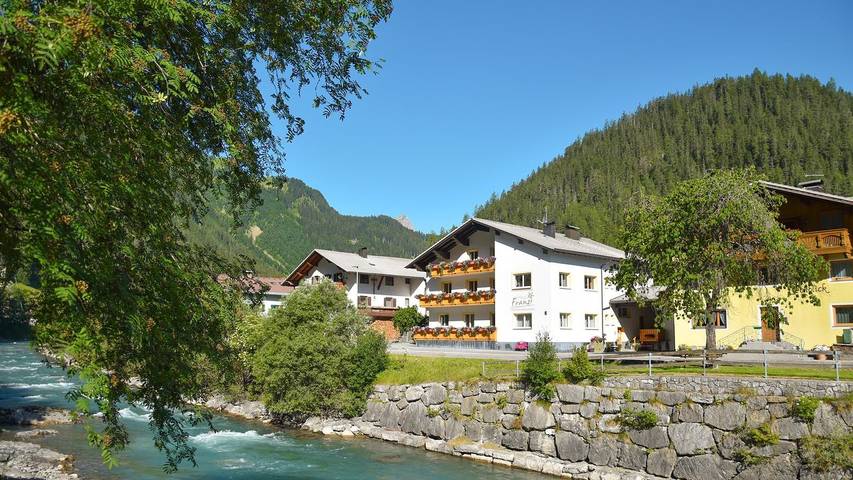 Gîte pour 10 personnes, avec balcon et jardin, animaux acceptés à Steeg - 2