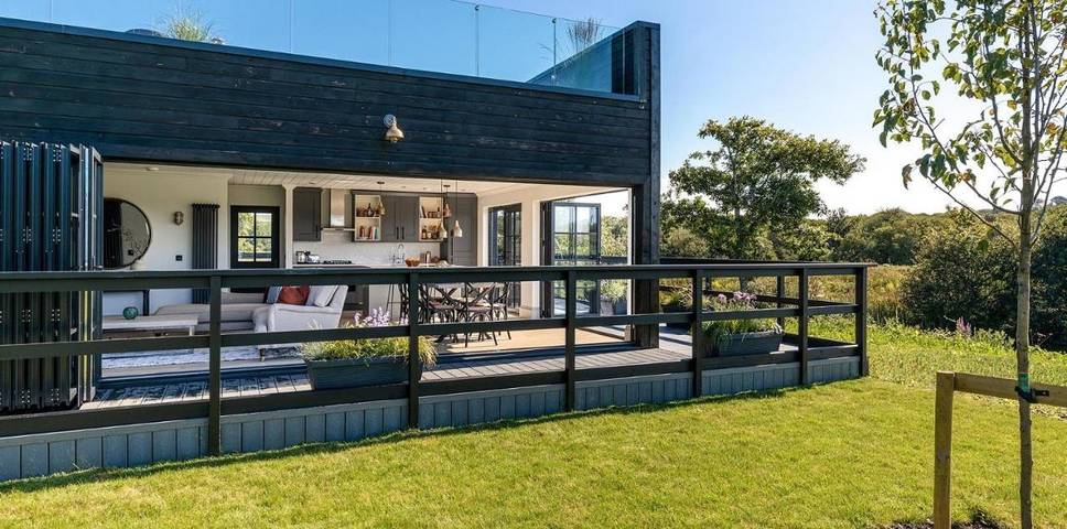 Resort for 4 people with sauna in Cornwall
