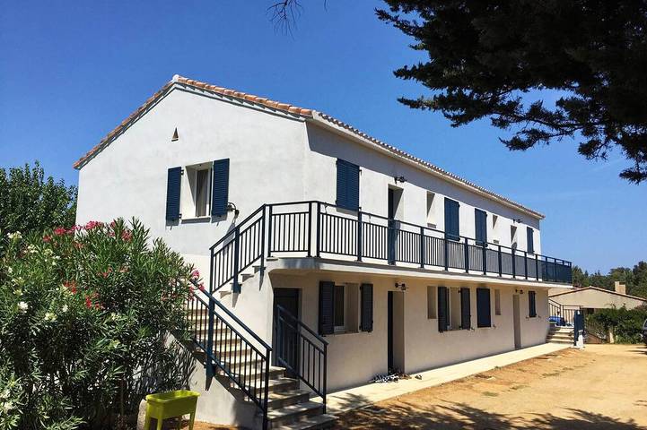 Location de vacances pour 4 personnes à Calvi
