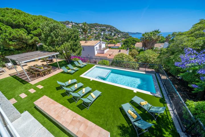 Villa Garden con Piscina, Frente al Mar y Aire Acondicionado in sa Forcanera (Blanes), Blanes