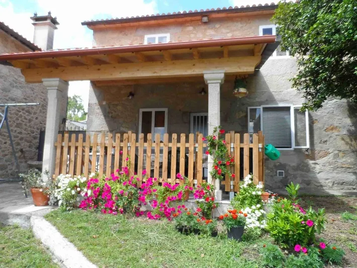Casa rural para 6 personas, con piscina y vistas además de vistas al lago y jardín, Se admiten mascotas - 1