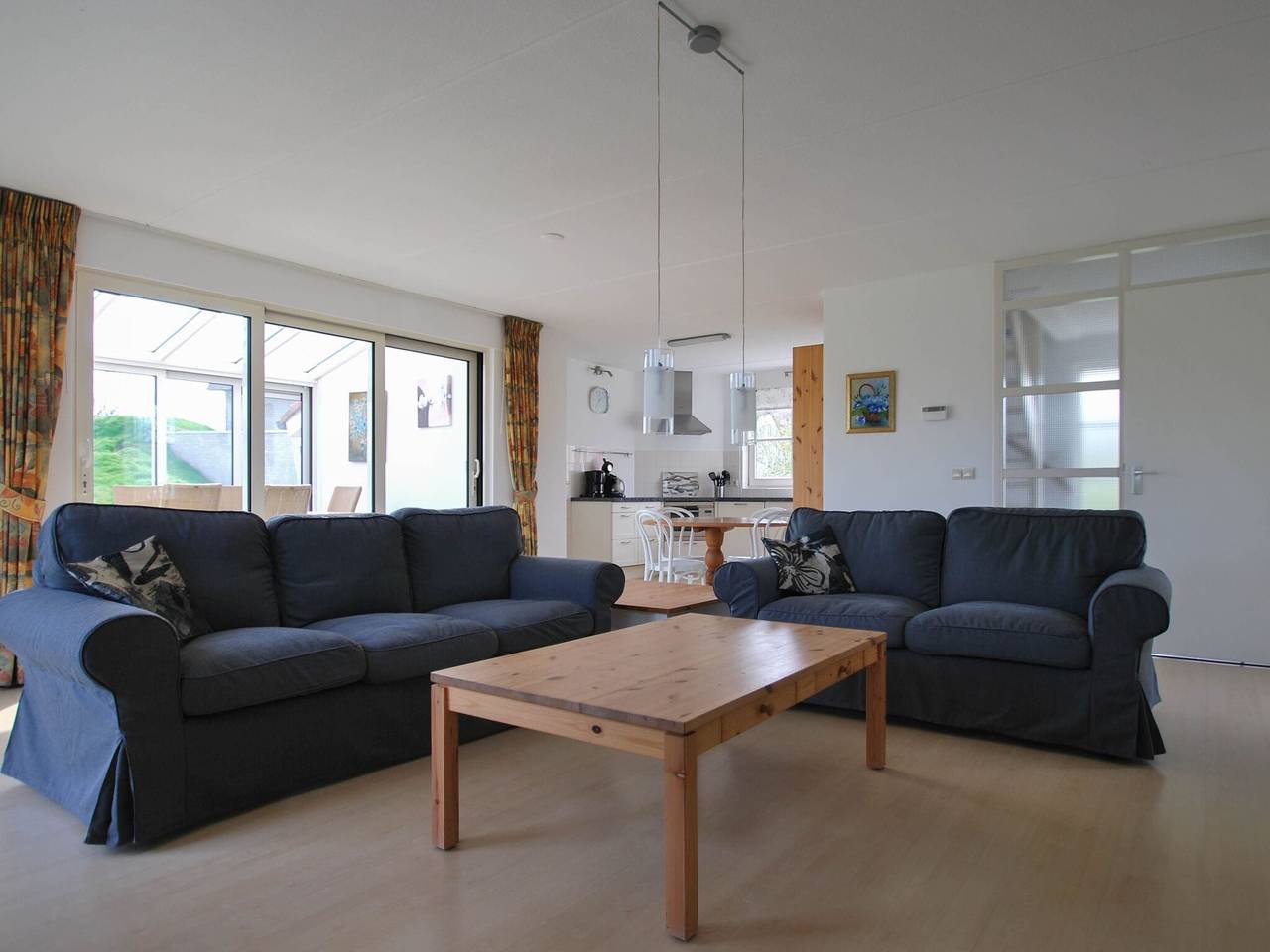 Schöne Villa mit Wintergarten in Makkum, Ijsselmeer
