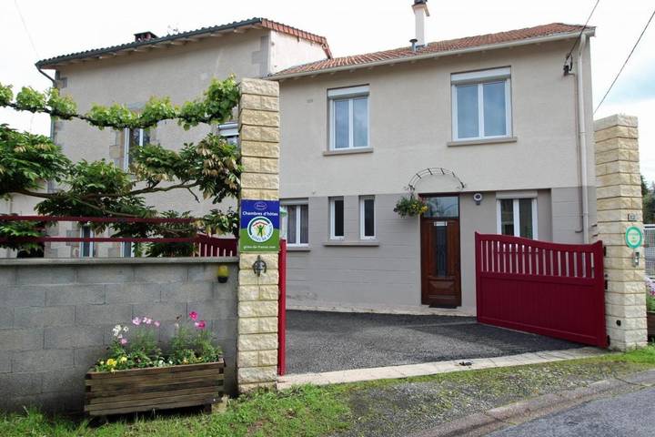 Chambre d’hôte pour 6 personnes, avec Terrasse et Jardin