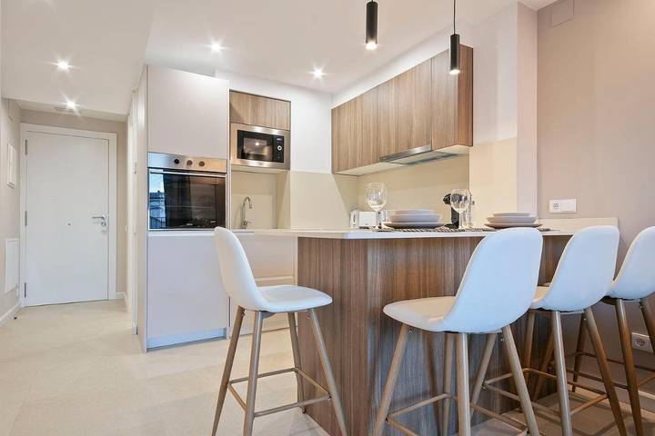 Apartamento para 5 personas, con Balcón y Terraza además de Jardín y Vistas en Hospitalet de Llobregat