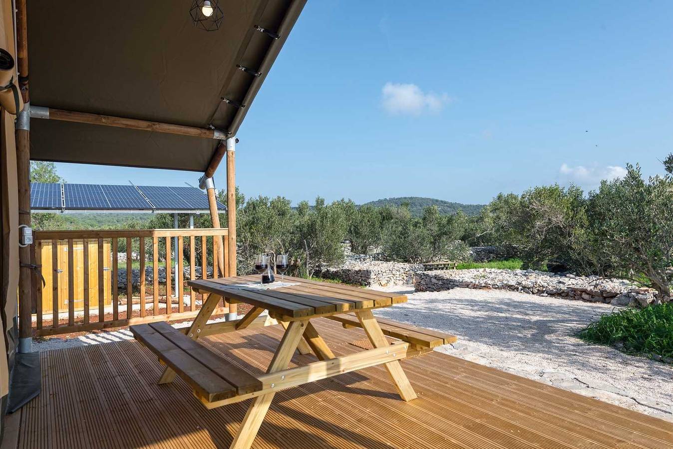 Adriatisches Erbe Glamping Nr. 1 in Maslinica, Solta