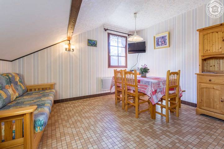 Gîte pour 6 personnes, avec terrasse et vue