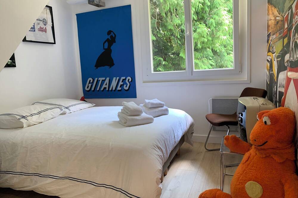 Classic Driver Home 2, maisonnette vintage en pleine nature in Royat, Parc naturel régional des Volcans d'Auvergne