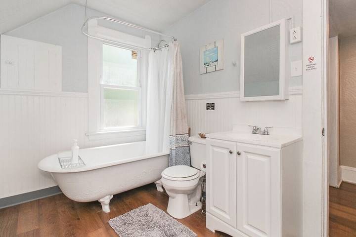 Vacation house for 8 people in Cleveland