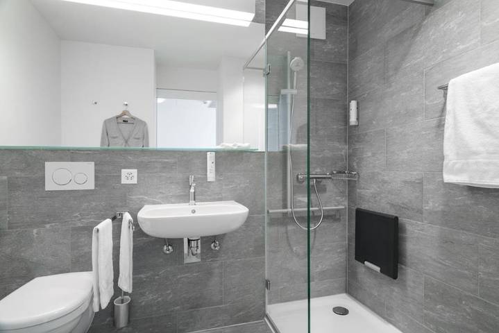 Hôtel pour 3 personnes, avec terrasse à Lausanne - 2