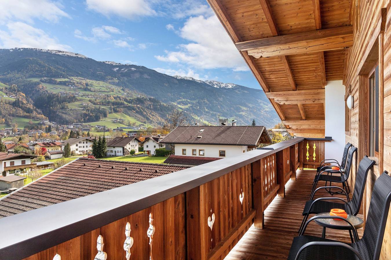 Geheel appartement, Vakantiewoning met sauna, bergzicht, gemeenschappelijk terras en wifi in Tux Alps, Ried im Zillertal