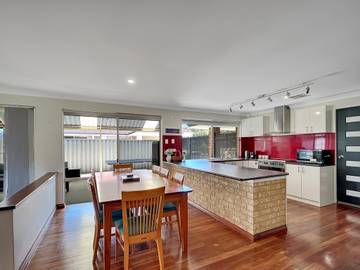 Holiday Rental for 10 People in Mandurah, Western Australia, Photo 1