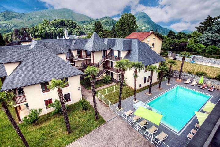 Apartament wakacyjny dla 2 osób, z basen i ogród oraz taras, zwierzęta dozwolone w Lourdes