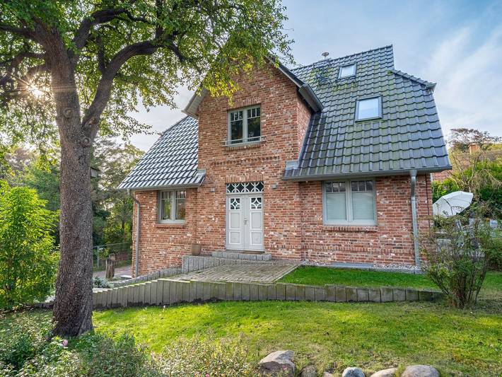 Ferienhaus für 6 Personen, mit Terrasse und Garten sowie Sauna in Ahrenshoop