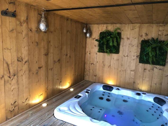 Location de vacances pour 8 personnes, avec Terrasse et Jardin à Saint-Pavace - 2