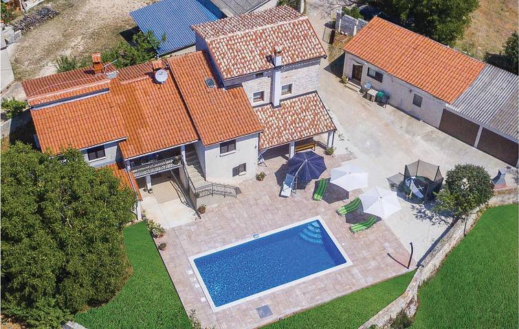 Ferienhaus für 8 Personen in Štokovci