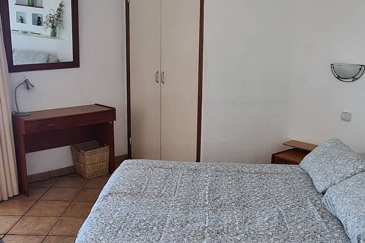 Appartement entier, Studio en front de mer avec Wi-Fi gratuit in Playa Paraíso, Adeje