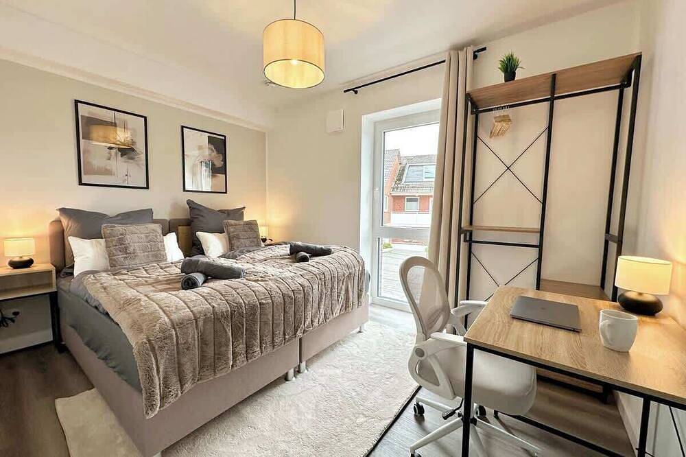 Ganze Wohnung, 2Br - Wohnung | Parkplatz | Haustiere ok in Henstedt-Ulzburg, Kreis Segeberg