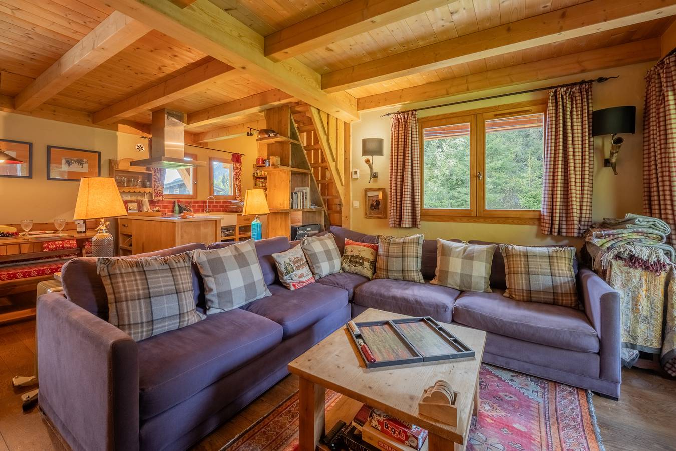 Gemütliches Chalet mit Bergblick, WLAN und Parkplatz, 2 km von Vallorcine entfernt in Vallorcine, Region Bonneville