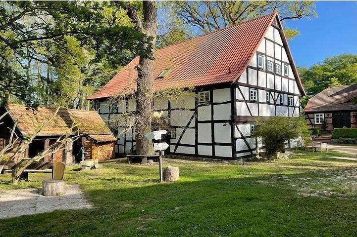 Bauernhof für 13 Personen, mit Terrasse und Sauna in Prignitz