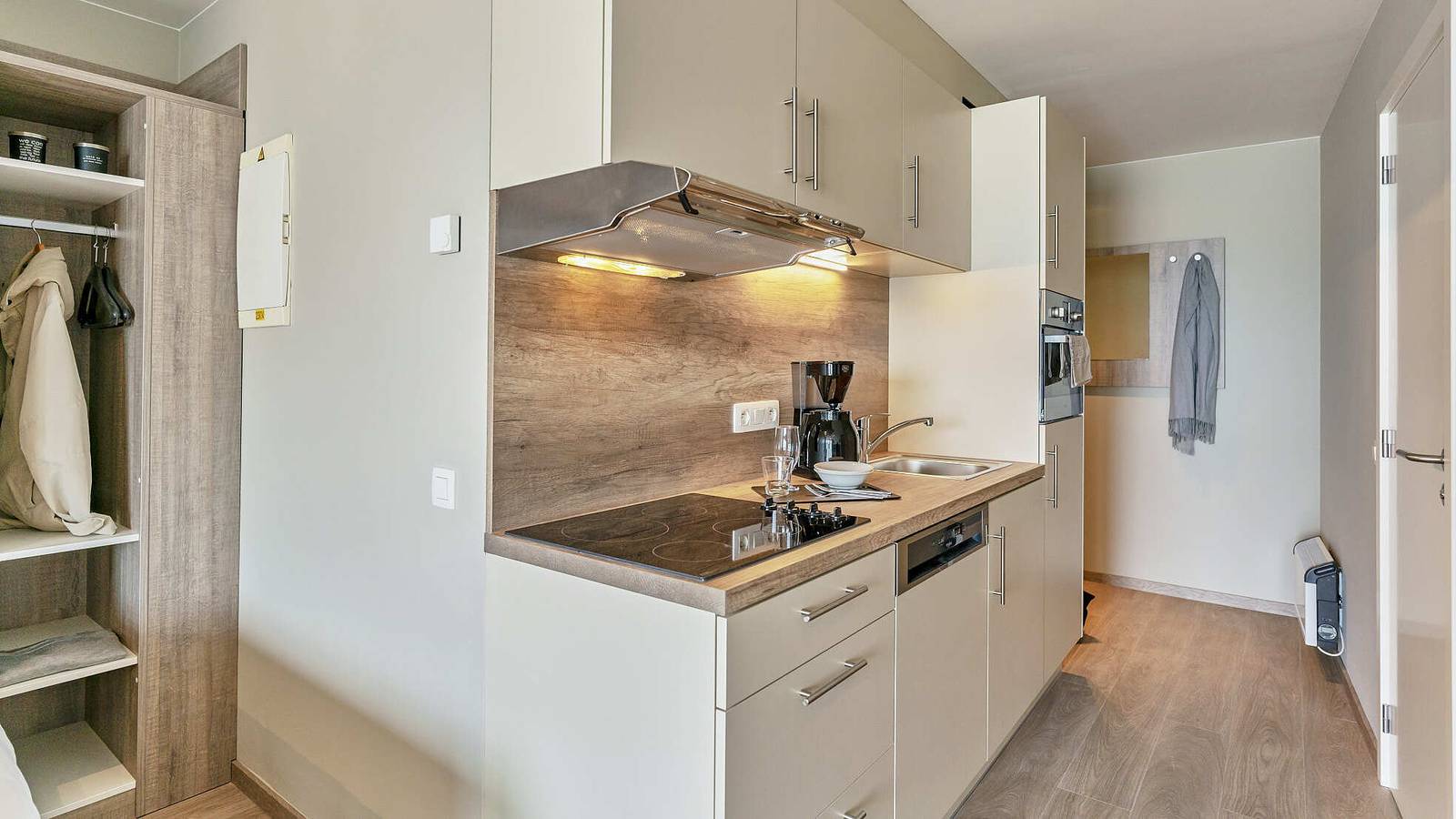 Holiday Suites Blankenberge — Suite with sea view | 4p in Blankenberge, Belgian Coast