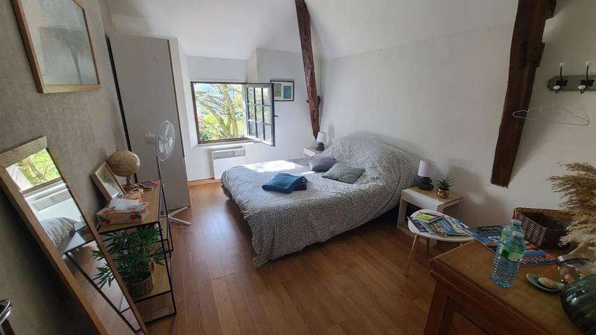 Location de vacances pour 2 personnes, avec jardin et piscine ainsi que terrasse et vue à Bernac-Debat - 4