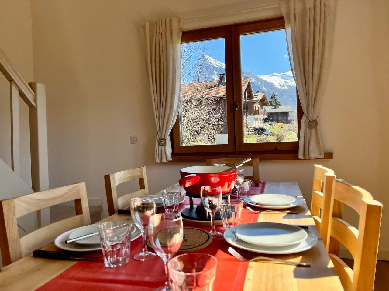 Chalet rénové à Samoëns - Calme et confort avec terrasse in Samoëns, Région de Bonneville