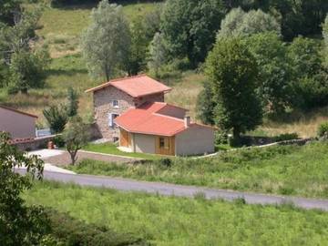 Gîte pour 5 personnes, avec jardin à Polignac