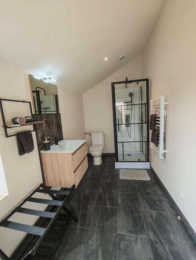Location de vacances pour 2 personnes, avec sauna à Saint-Parize-le-Châtel - 4