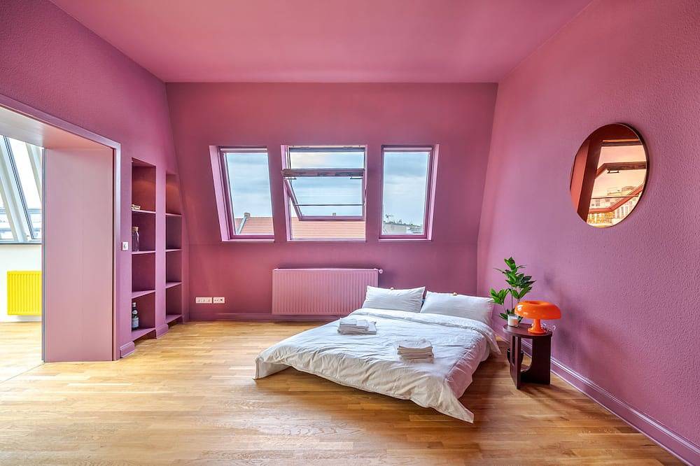 Entire apartment, Apartment-Luxury-Private Bathroom-City View-Sky Lo in Mitte Berlin, Berlin
