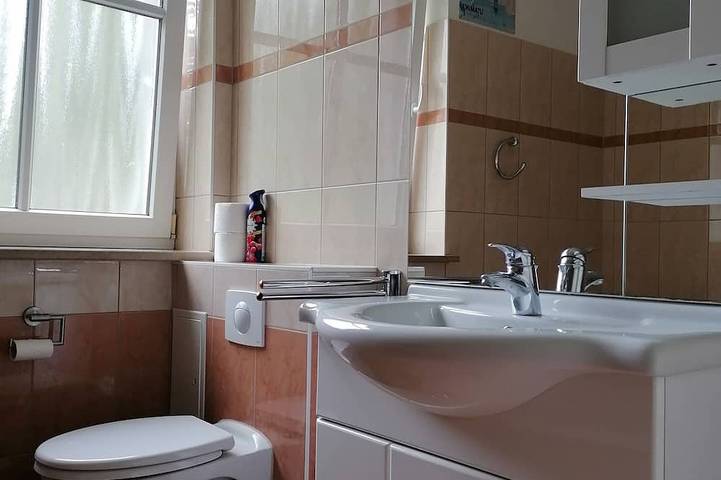 Erdgeschoss Fewo am Wasser mit Terrasse, Carport- Stellplatz und Wlan in Greifswald, Vorpommern Greifswald