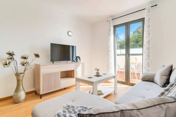 Apartamento de férias para 4 pessoas, com vista e varanda em Santa Cruz (Madeira)