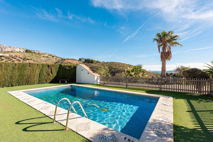 Casa de vacaciones para 8 personas, con jardín y jacuzzi en Antequera - 2