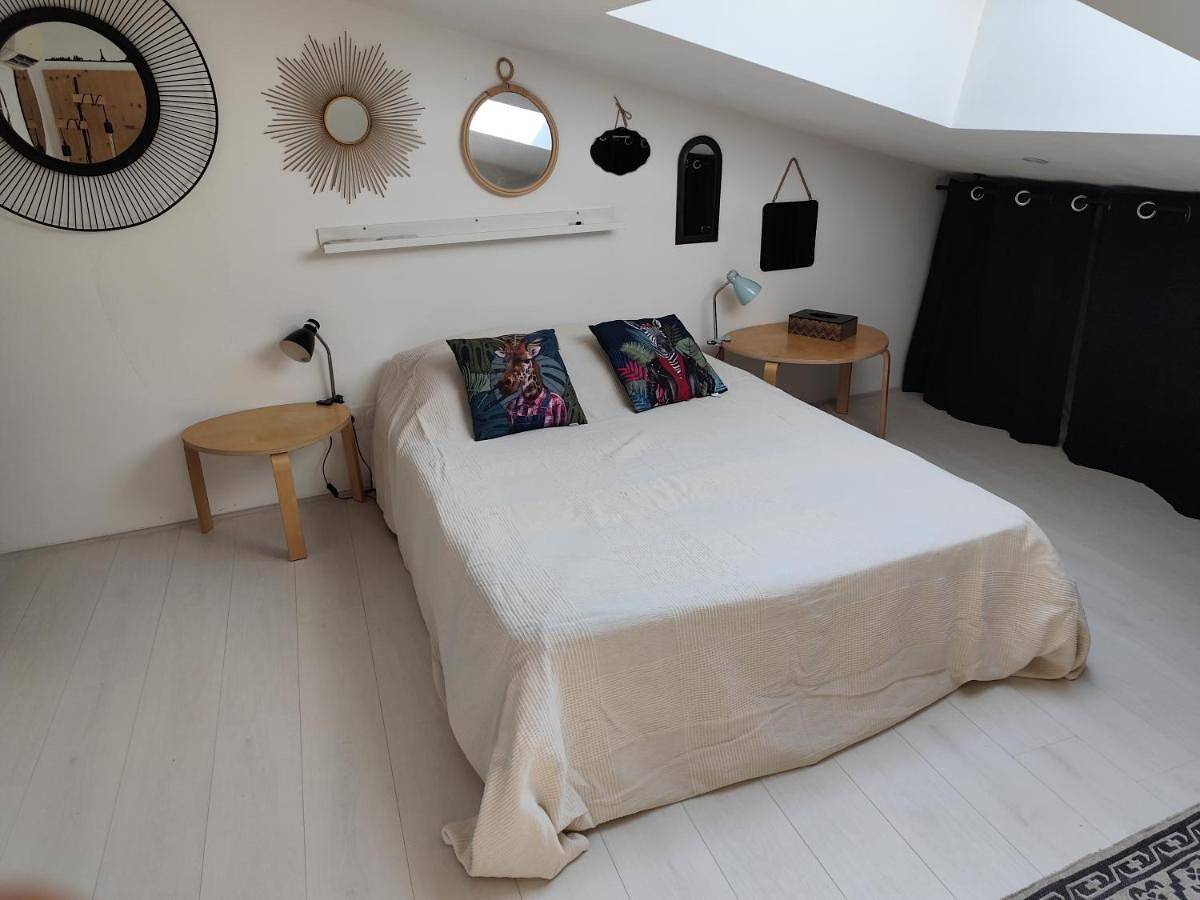 Appartement entier, Logement cosy Sous Les Toits in Charmes-sur-Rhône, Privas (arrondissement)