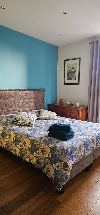 Chambre d’hôte pour 2 personnes, avec Terrasse ainsi que Jardin et Vue à Aulnay-sous-Bois