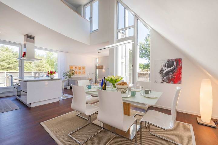 Ferienwohnung für 8 Personen, mit Balkon und Terrasse sowie Garten und Sauna in Karlshagen