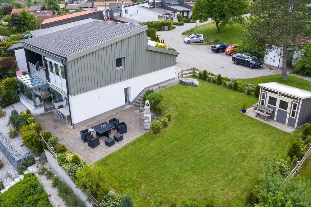 Exklusives Ferienhaus mit Wintergarten, Sauna und Wallbox in Weißensee, Füssen