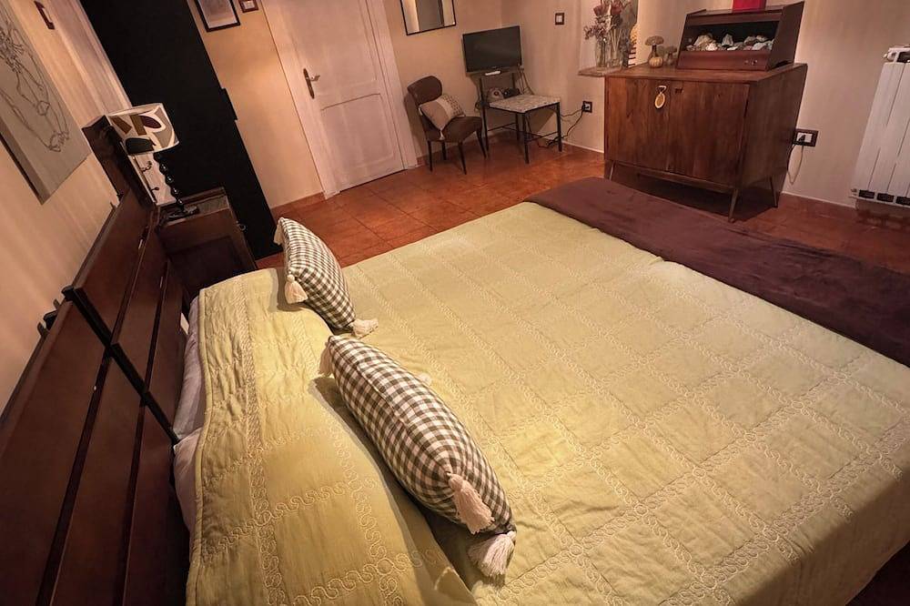 Entire apartment, Antica Residenza del Corso Viterbo apartment Guglielmo Marconi. in Viterbo, Viterbo Province