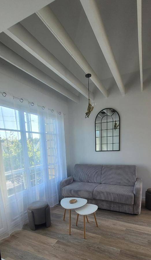 Appartement entier, Le Birdie - Maison & Jardin à proximité de Chantilly in Vineuil-Saint-Firmin, Oise