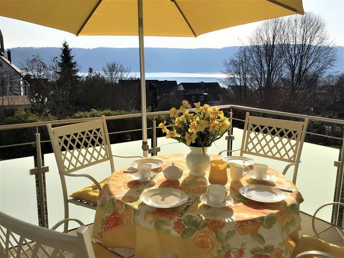 Ferienwohnung für 5 Personen, mit Balkon und Terrasse sowie Garten und Seeblick in Sipplingen