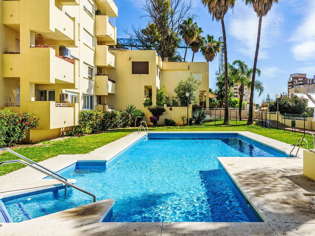 Entire apartment,  Sol in Montemar Torremolinos, Torremolinos
