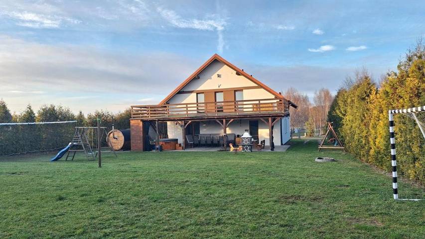 Ferienhaus für 20 Personen, mit Sauna und Garten sowie Seeblick, mit Haustier