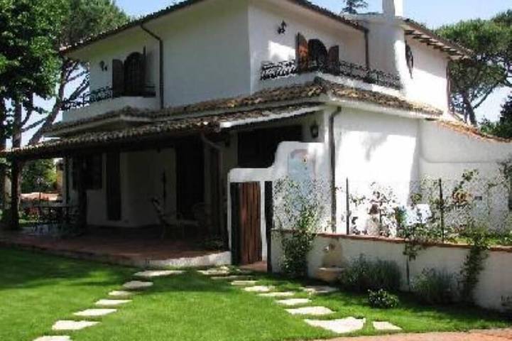 Villa for 6 people, with balcony and garden - 1