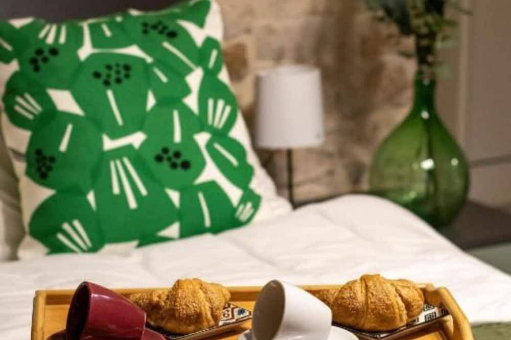 Urban Luxury in Conversano: Discover the Exclusive Suite 20 with Hot Tub in Conversano, Province de Bari