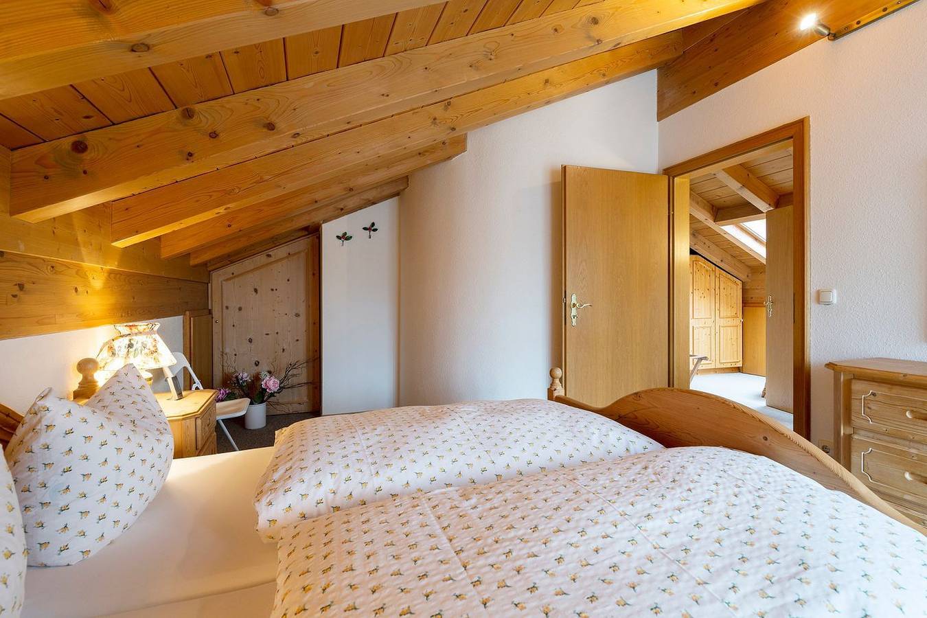 Ganze Wohnung, 3-Raum-Maisonette-Ferienwohnung Sonne in Tiefenbach (Oberstdorf), Oberstdorf