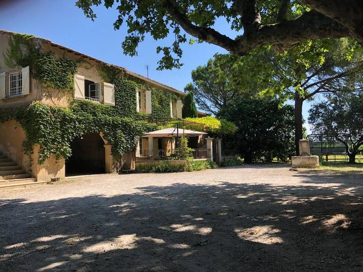 Villa pour 14 personnes, avec terrasse et jacuzzi ainsi que piscine et jardin, animaux acceptés - 1