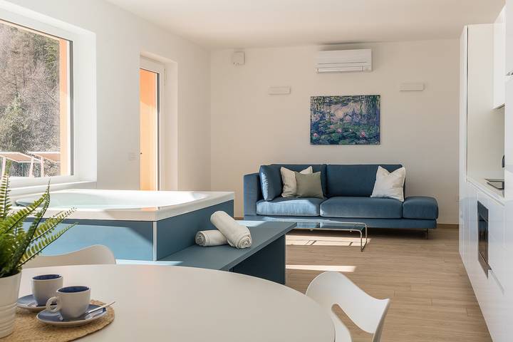 Ferienwohnung für 3 Personen, mit Whirlpool und Terrasse sowie Seeblick in Tignale - 3